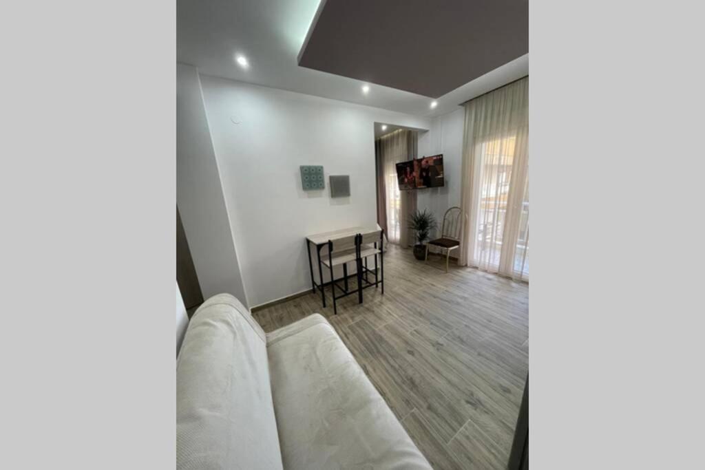 Comfort And Seaview Apartment Nea Paralia テッサロニキ エクステリア 写真